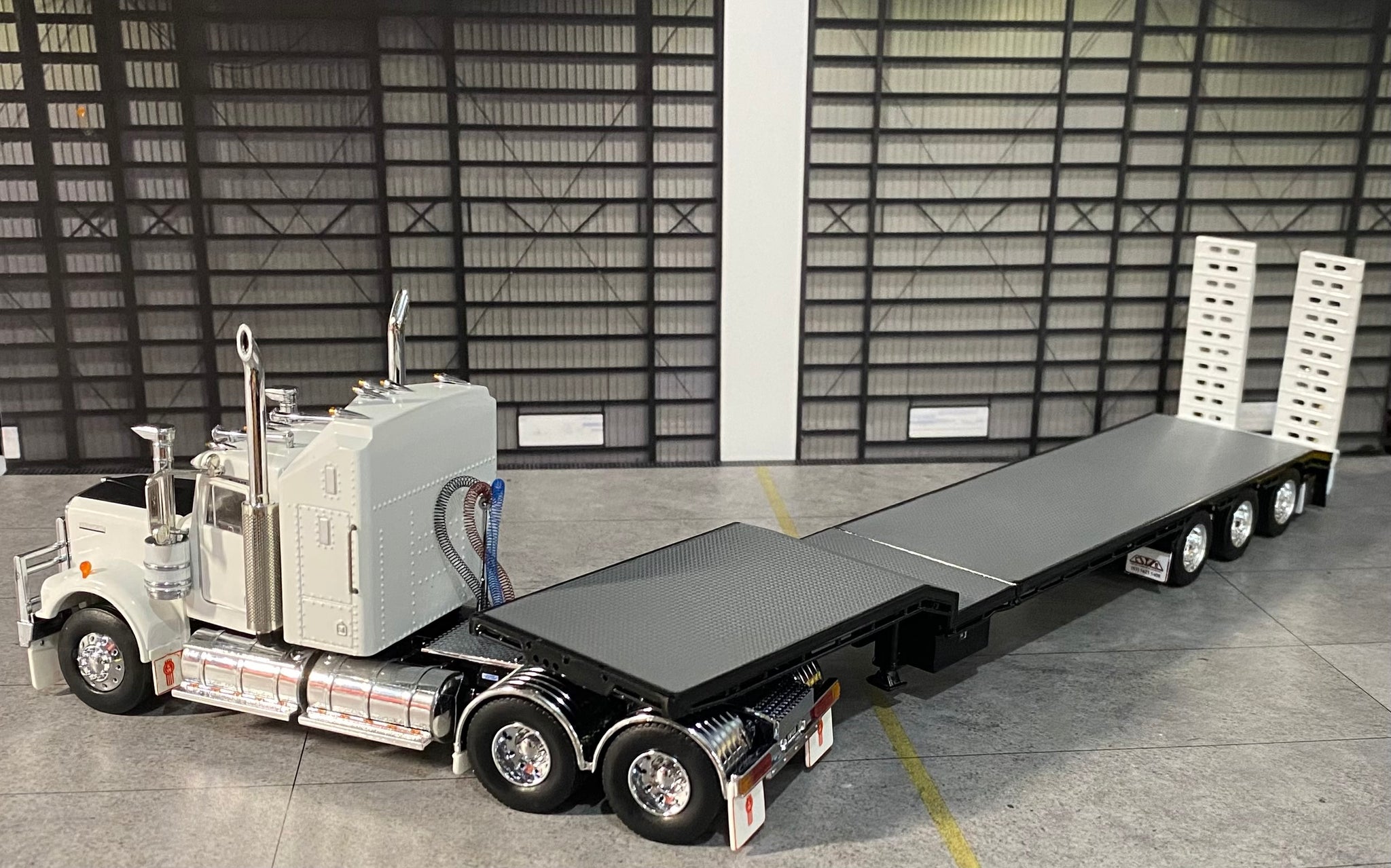 Kenworth W900 PRIME MOVER/CTE DROPDECK COMBO - iconicreplicas