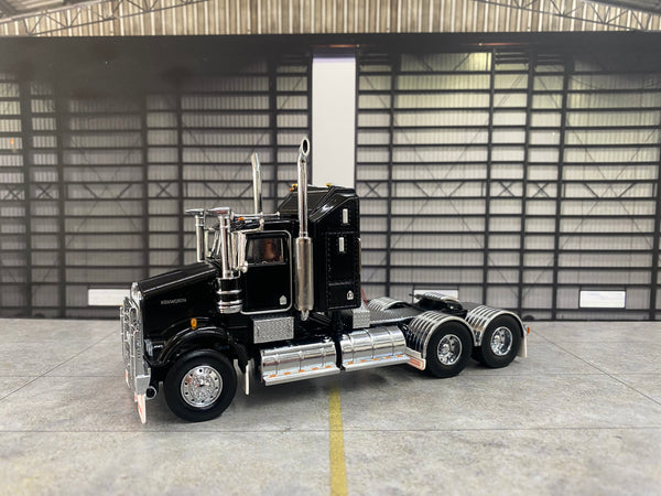 EX DISPLAY/NQR TRUCKS/TRAILERS