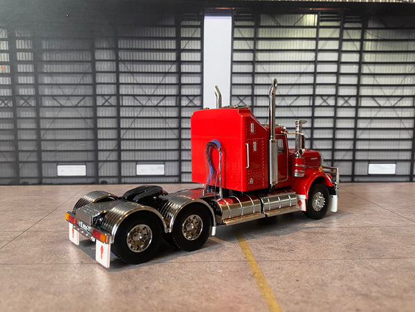 EX DISPLAY/NQR TRUCKS/TRAILERS
