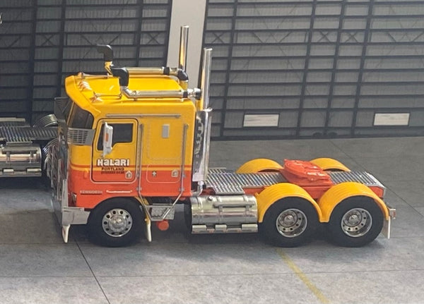 EX DISPLAY/NQR TRUCKS/TRAILERS